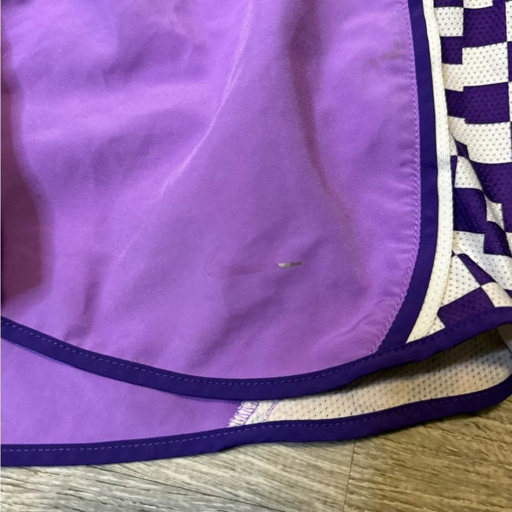 •NIKE• RUNNING SHORTS - Picture 2 of 6